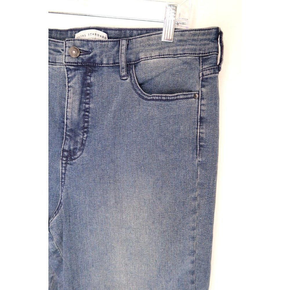 Social Standard by Sanctuary Jeans Denim Capri High Rise Blue Women's 14 EUC - Picture 3 of 12